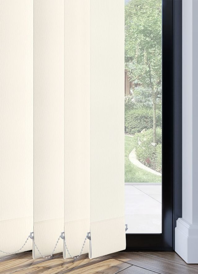 Lucca Blackout Cream