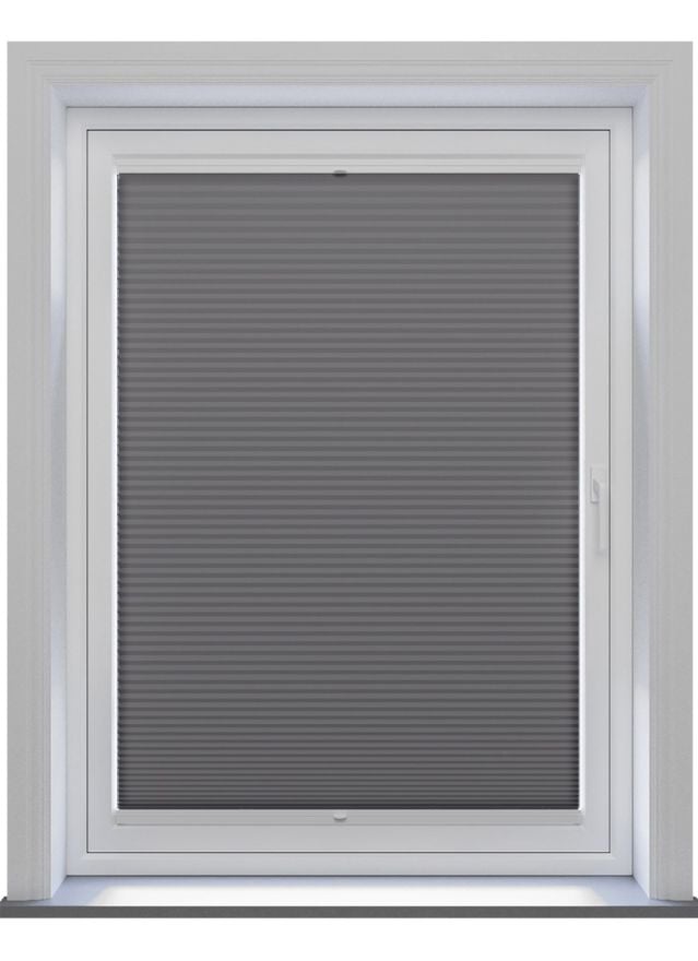 Pleated Black Stick Fit